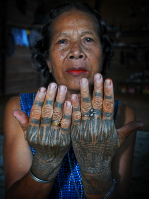 Makna Tattoo Bagi Suku Dayak Kalimantan