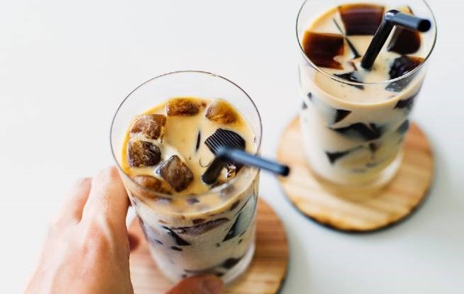 sajian-ice-cappuccino-cincau-cus-sruput-setiap-kekenyalannya