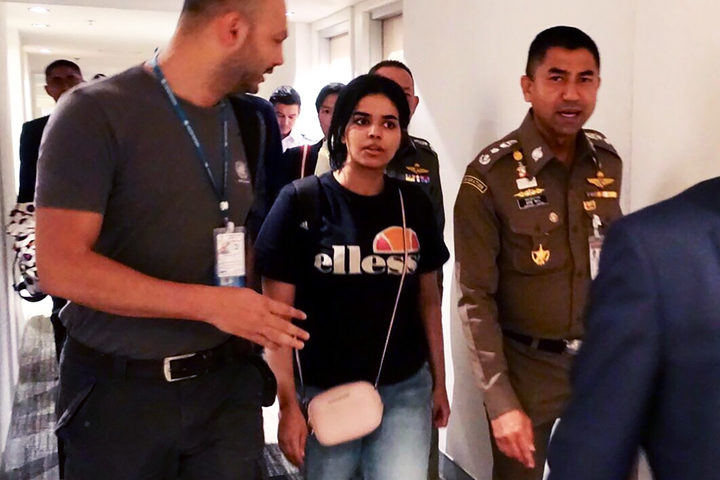 saudi-woman-rahaf-mohammed-al-qunun-leaves-barricaded-hotel-room