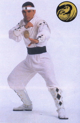 Tommy, sang Ranger Hijau yang Susah Move On?