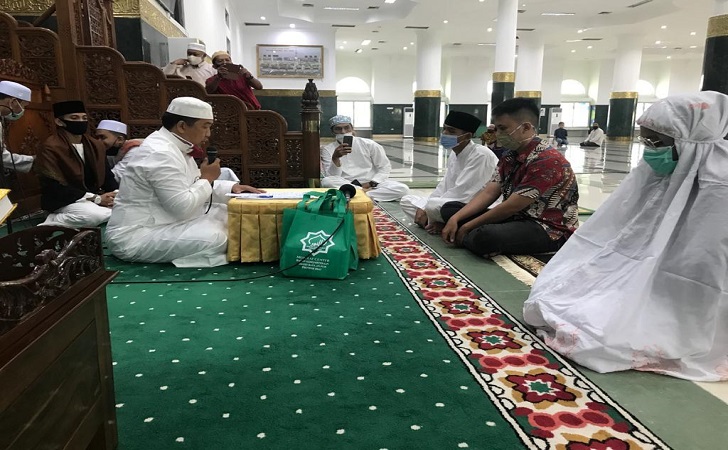 usai-jumat-tiga-mualaf-bersyahadat-di-masjid-agung-an-nur-pekanbaru