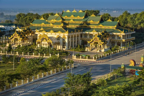 Naypyidaw Ibukota 'Hantu&quot; Yang Sunyi dan jarang di Ketahui Orang