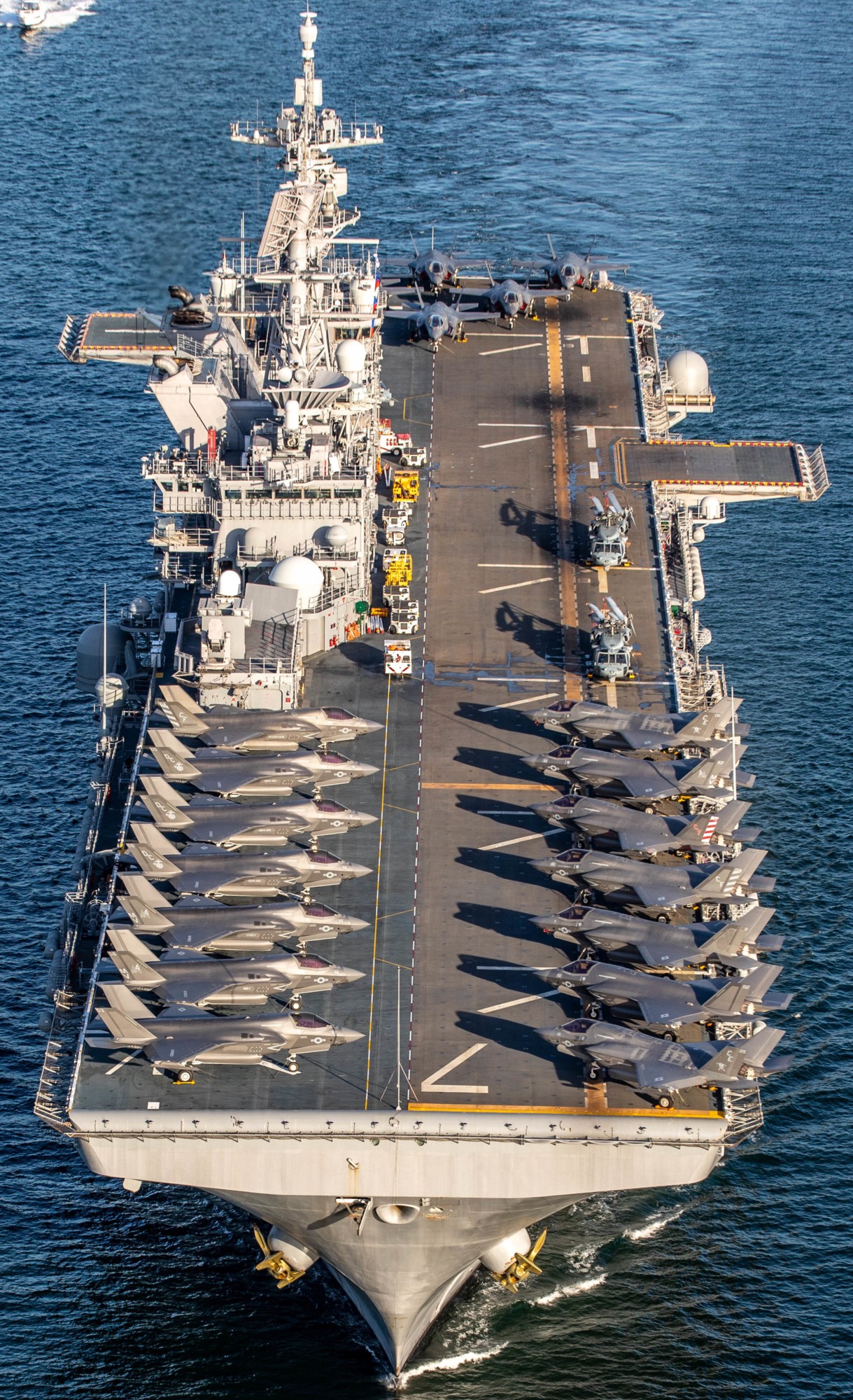 LHA-7 USS Tripoli, US Marines menuju Iran. Apakah ini tanda mulai serangan darat?