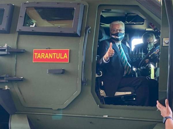 tarantula-kereta-perisai-pertama-buatan-malaysia
