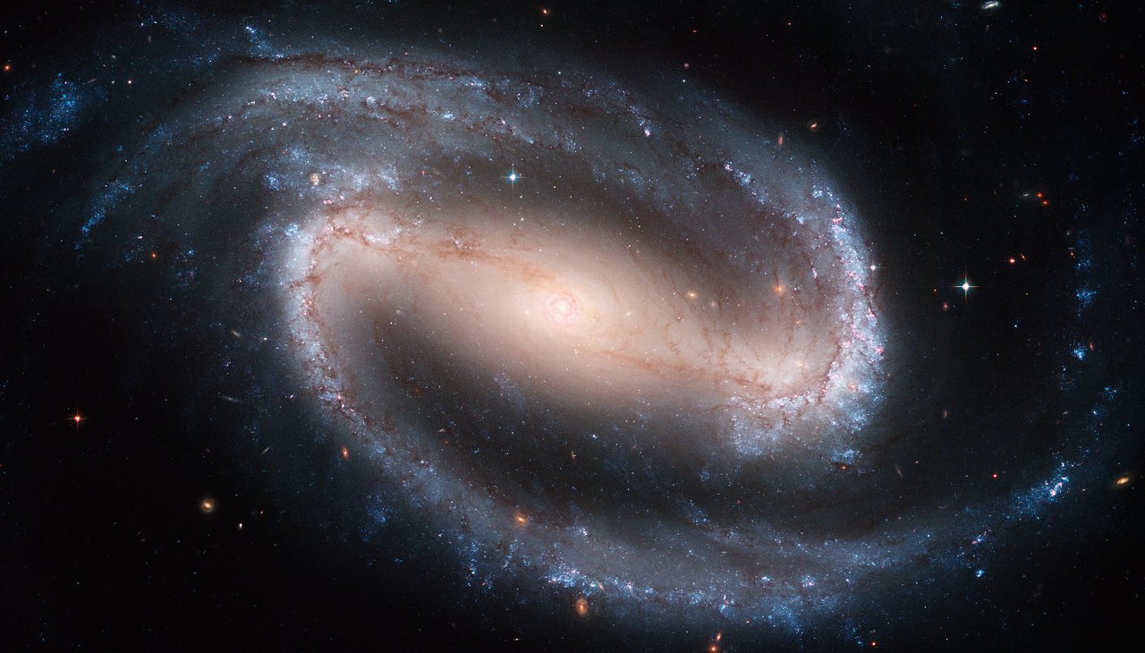 50 Foto Terkeren Hasil Jepretan Teleskop Hubble