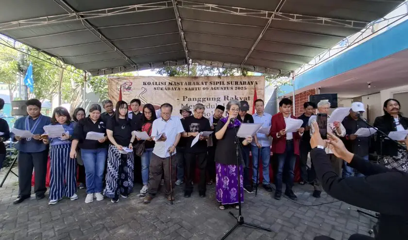 Koalisi Masyarakat Sipil Surabaya Menolak Penulisan Ulang Sejarah
