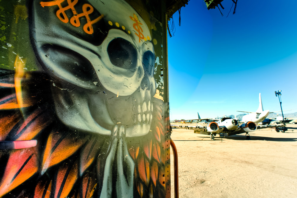 The Boneyard Project: Sentuhan Seni Kontemporer pada Pesawat Bekas PD II