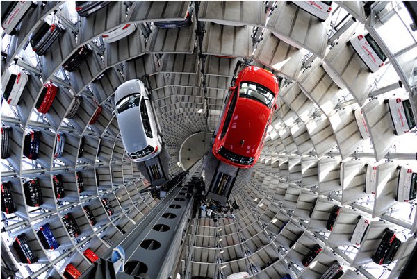 10 Incredible Parking Garage Designs