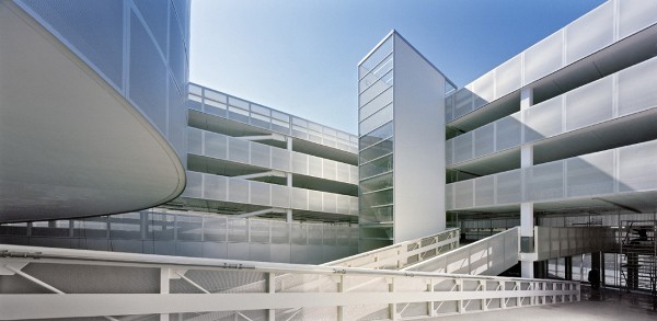 10 Incredible Parking Garage Designs