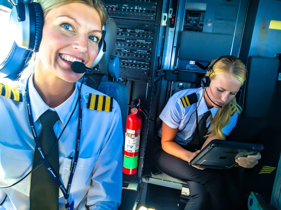 5 Pilot Perempuan Tercantik di Seluruh Dunia! Bening-Bening Gan!