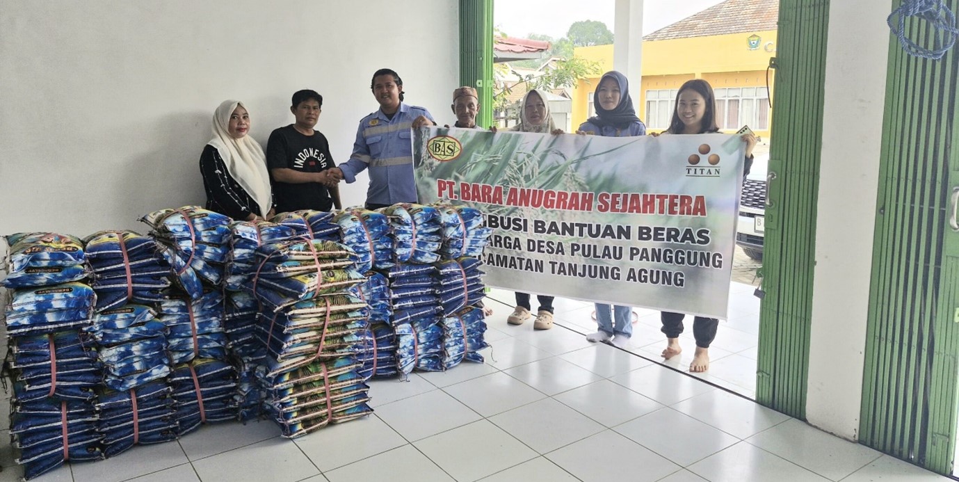 PT Bara Anugerah Sejahtera Salurkan Bantuan 408 Karung Beras