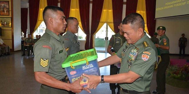 prajurit-harus-mampu-bertempur-dan-menguasai-teknologi