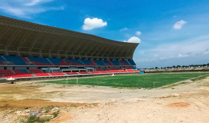 berusia-36-hari-rumput-stadion-utama-sumbar-butuh-air