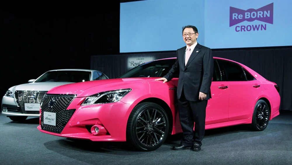 Toyota Crown Athlete Pink Limited Edition di Jepang