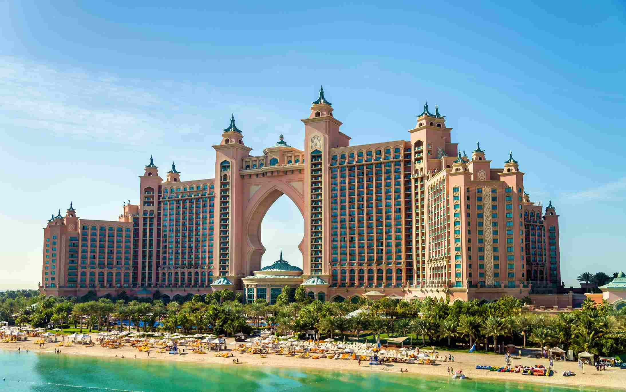 Arab Saudi Ikuti Dubai: Turis Boleh Berbikini di Pantai