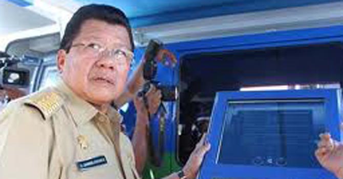 GUBERBUR SULBAR LEBIH MEMILIH PRODUK CHINA KETIMBANG INDONESIA