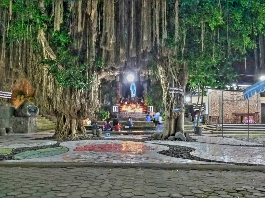 &#91;CoC Regional: Lokasi Wisata&#93; Gua Maria Kaliori di Banyumas