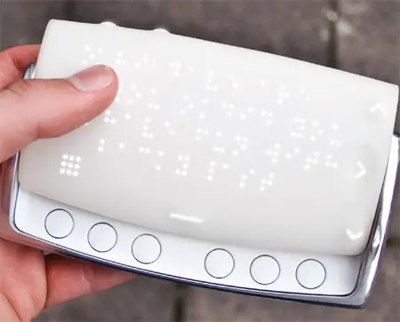 Mengenal Lebih Dekat Dengan Huruf Braille