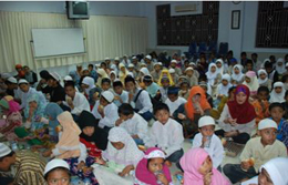 Yayasan Buddha Tzu Chi Makassar Berbagi Kasih, Buka Puasa Bersama Anak Panti Asuhan