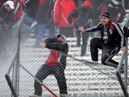 9827-share-tentang-hooligans--ultras-9827