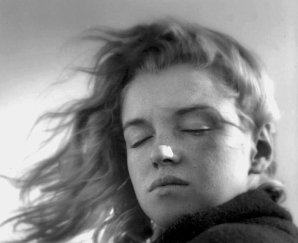 Foto Langka Marlyn Monroe saat Berusia 20 tahun (FANS MARLYN MONROE WAJIB MASUK)