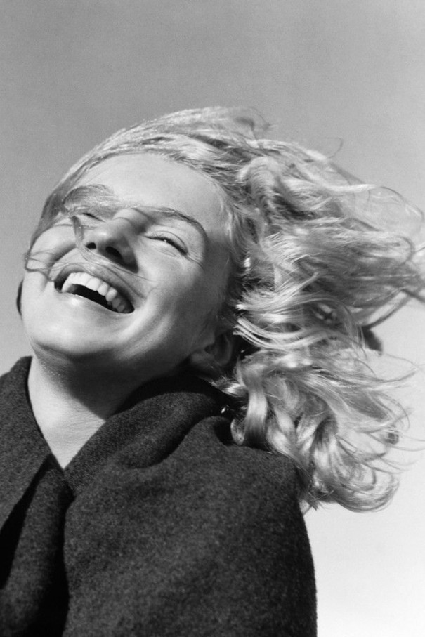 Foto Langka Marlyn Monroe saat Berusia 20 tahun (FANS MARLYN MONROE WAJIB MASUK)