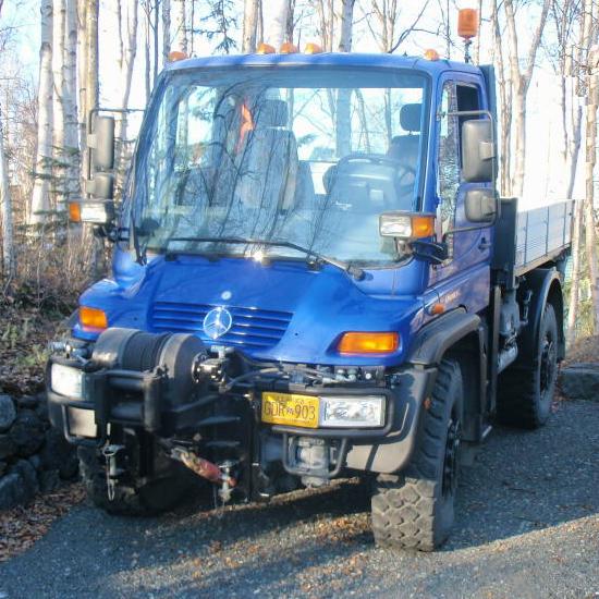 Truk Unimog Yang bisa agan Miliki dan di gunakan di jalanan Umum