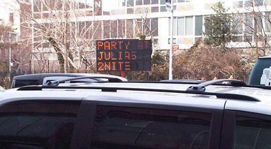 Unik , aksi Hacker Retas Papan Rambu-rambu lalu lintas