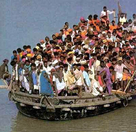 Italian ships rescue nearly 6,800 migrants; baby born at sea