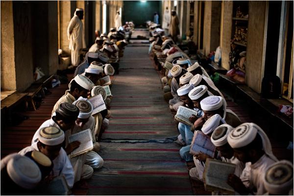 Beberapa hal yang biasa dilakukan saat malam hari di bulan Ramadhan