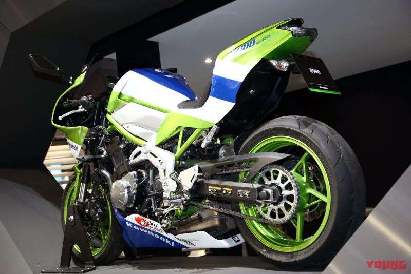 Ini Dia! Replika ZXR 750 H1 pada Z900 Hasil Builder dari Spanyol