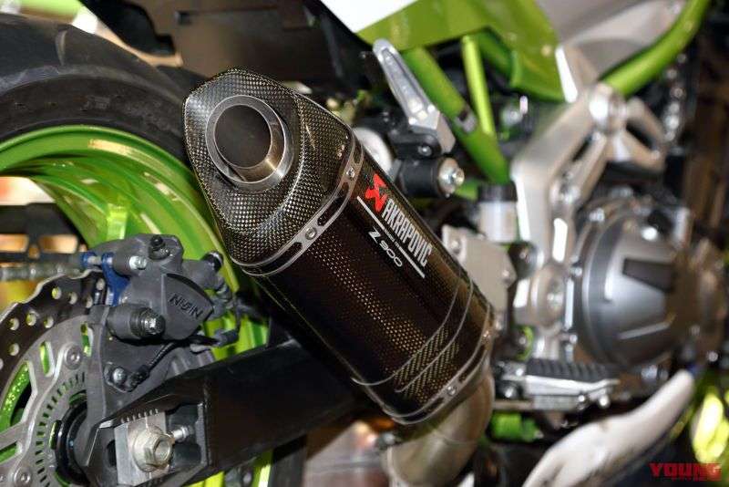 Ini Dia! Replika ZXR 750 H1 pada Z900 Hasil Builder dari Spanyol