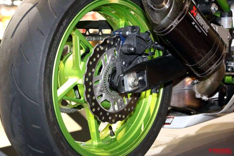 Ini Dia! Replika ZXR 750 H1 pada Z900 Hasil Builder dari Spanyol