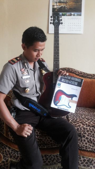 Belajar Sendiri Blues Guitar