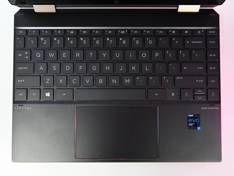 HP Spectre x360 14, Laptop High End terbaik di kelasnya!