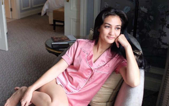 Jenguk Ratna Sarumpaet, Ini yang Dibawa Kedua Anaknya