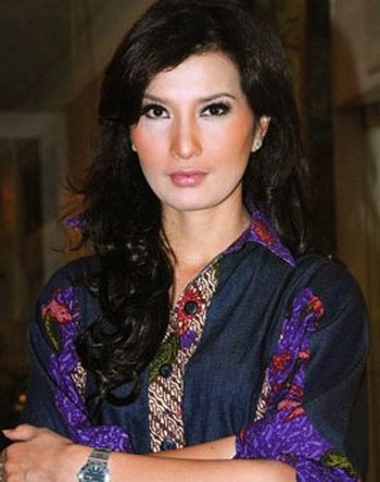 Arzeti Bilbina Nyatakan AA Bukan Artis Profesional