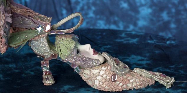 Darlene Flynn Pegang Rekor Dunia Miliki 16 Ribu Sepatu..