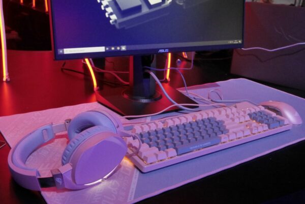 ASUS ROG PNK LTD: Jajaran Aksesoris Gaming ROG Edisi Khusus dengan Warna Pink