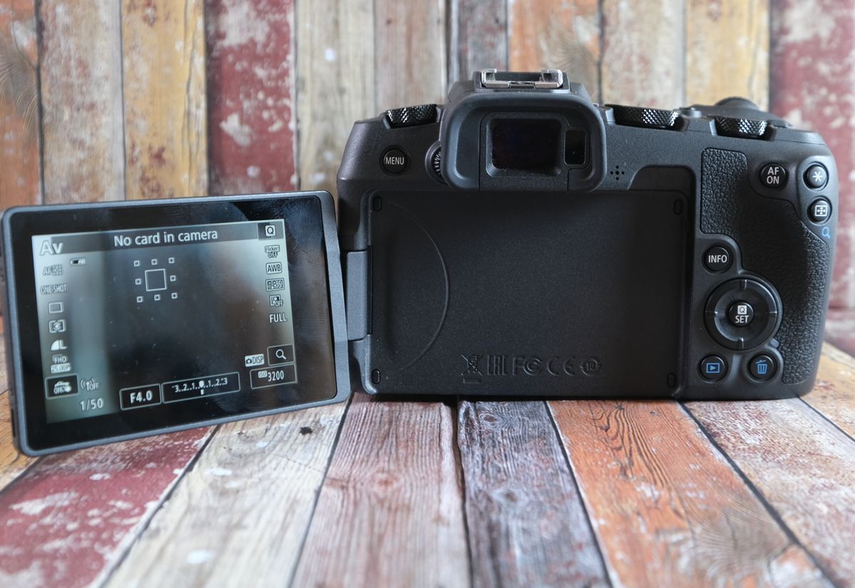 Review Canon EOS RP: Mirrorless dengan Sensor Full Frame Paling Murah, Bisa Rekam 4K