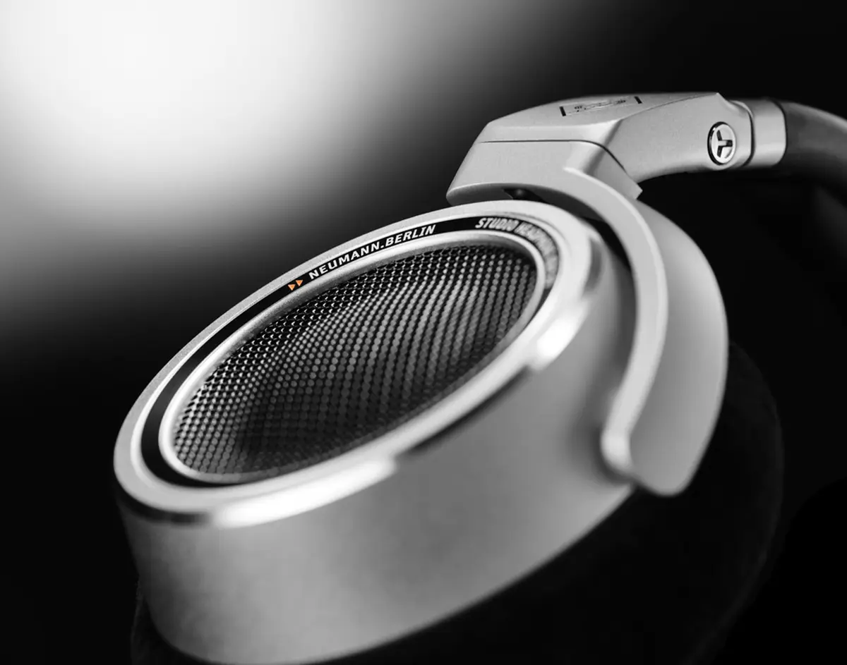 Review Neumann NDH 30