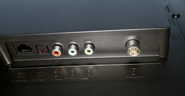 Review Xiaomi TV Q1E 55 Inci