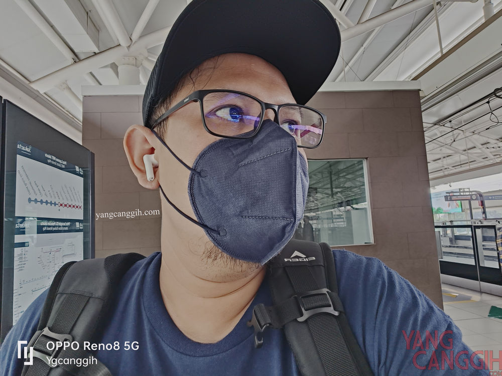 Pengalaman Menggunakan OPPO Enco Buds2 dan OPPO Band 2 untuk Beraktivitas di Jakarta