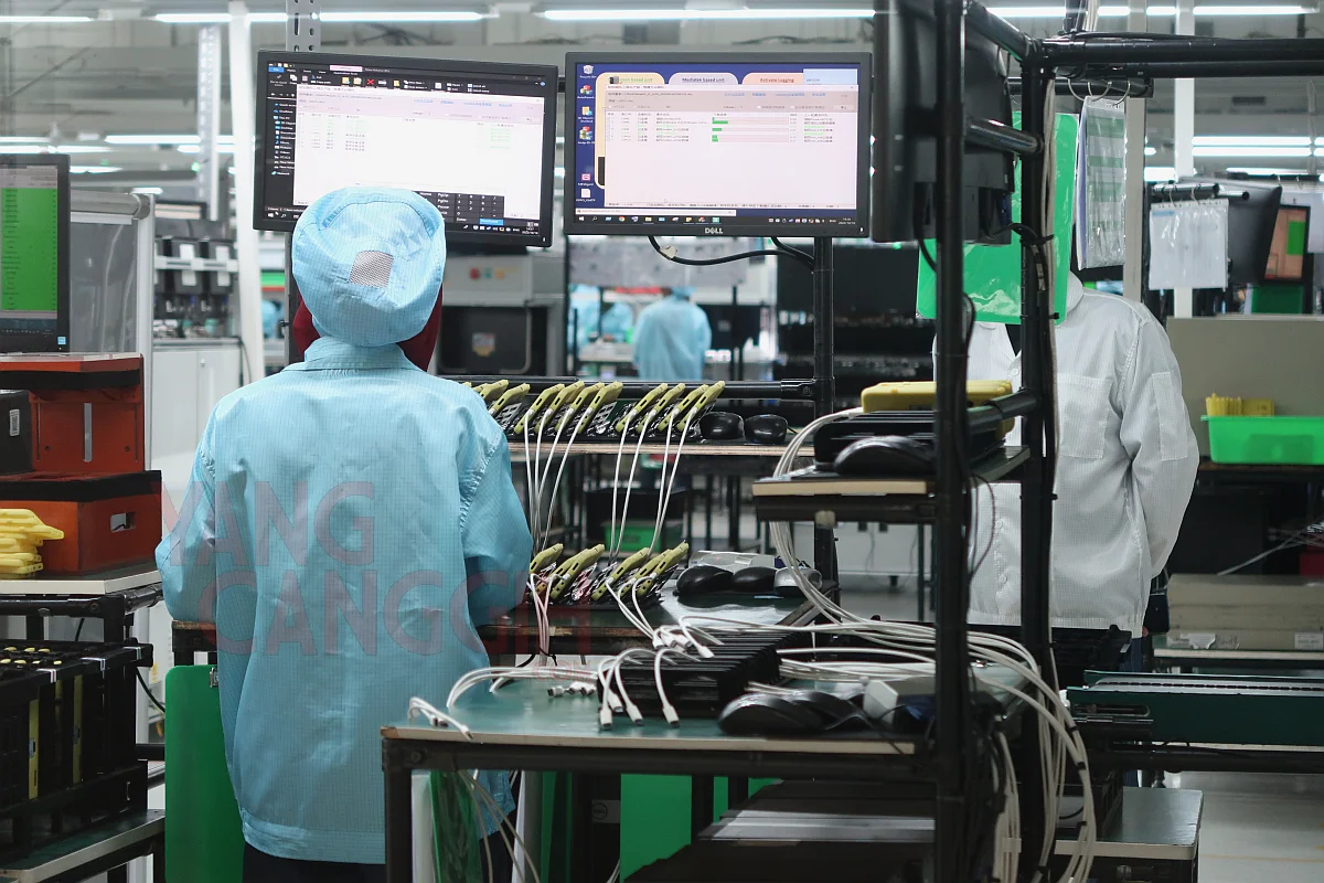 Mengintip Proses Produksi OPPO A77s yang Mengusung Standar OPPO Enduring Quality