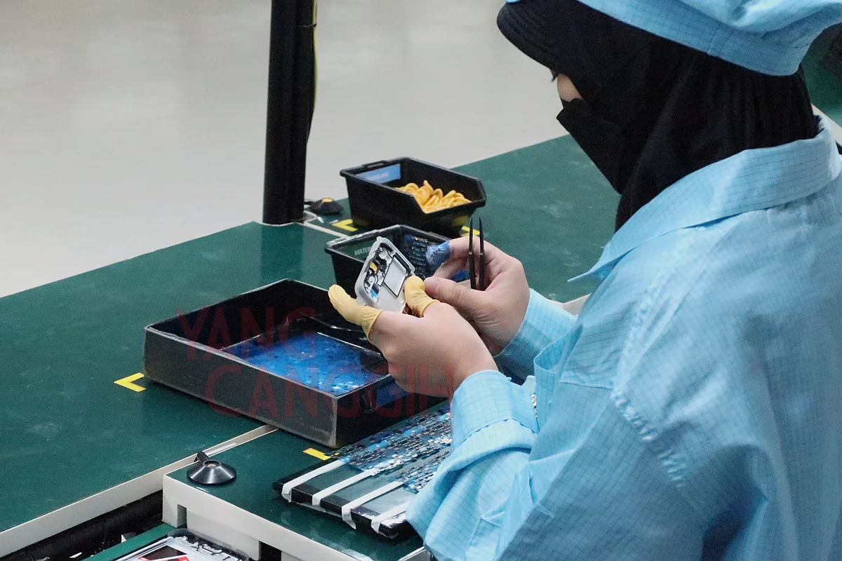Mengintip Proses Produksi OPPO A77s yang Mengusung Standar OPPO Enduring Quality