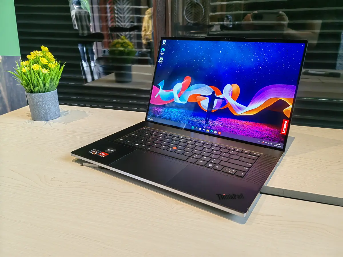 Kesan Pertama Mencoba Lenovo ThinkPad Z16