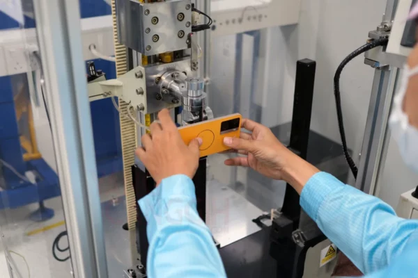 Mengintip Proses Produksi OPPO A77s yang Mengusung Standar OPPO Enduring Quality