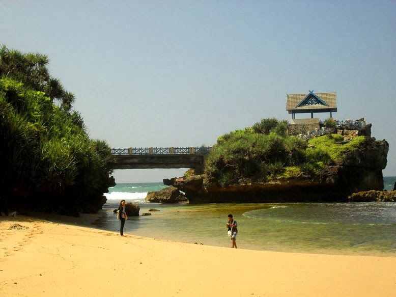 16 Pantai Cantik Di Gunung Kidul, Yogyakarta