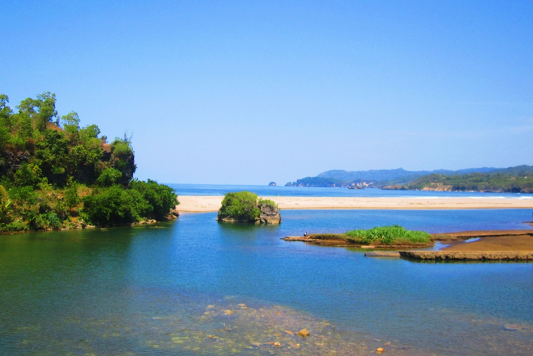 Selain Klayar Ini 3 Pantai Di Pacitan Yang Cocok Untuk