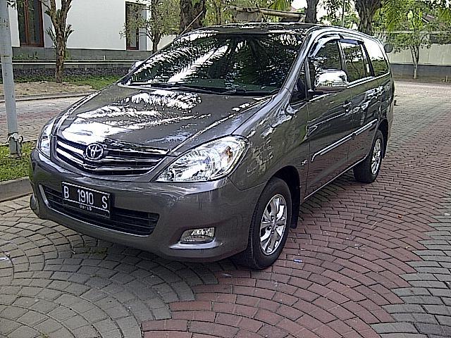Innova G Diesel 2010 antik -Jogja